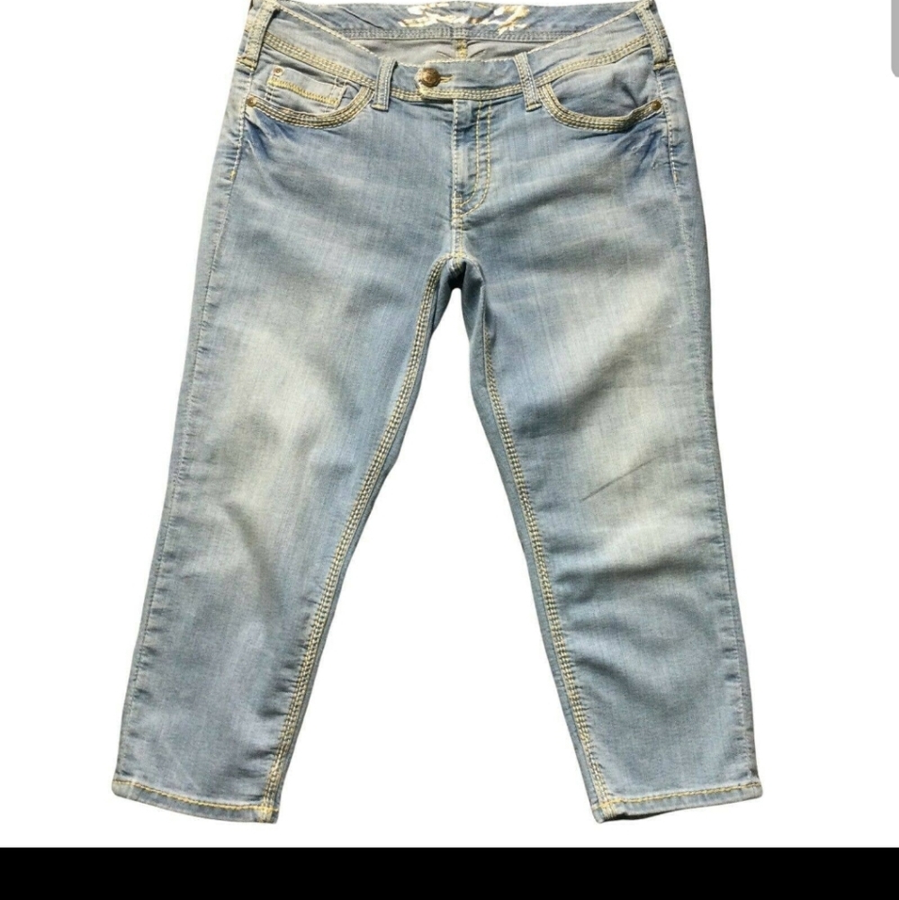 Seven 7 size 10 capris more of a size 12